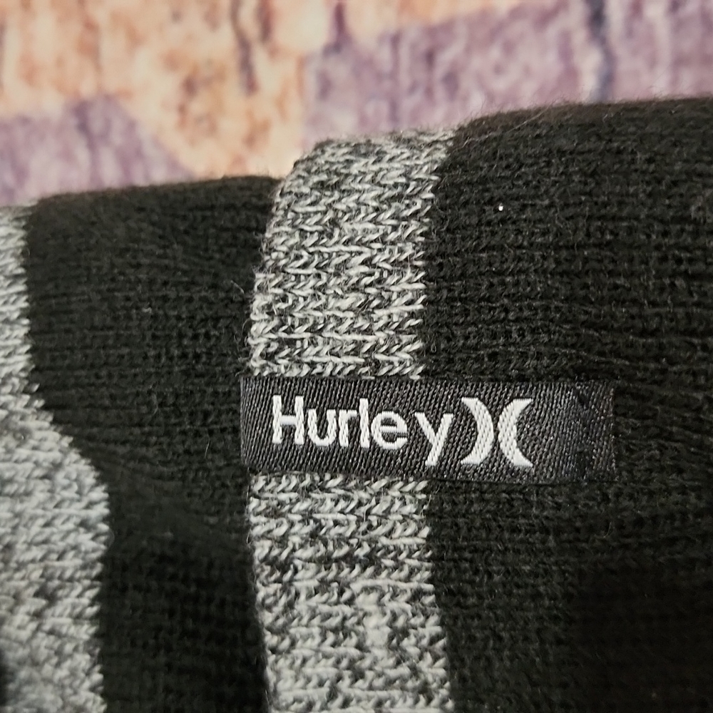 NWT Hurley 2 pack beanie set - Picture 3 of 5